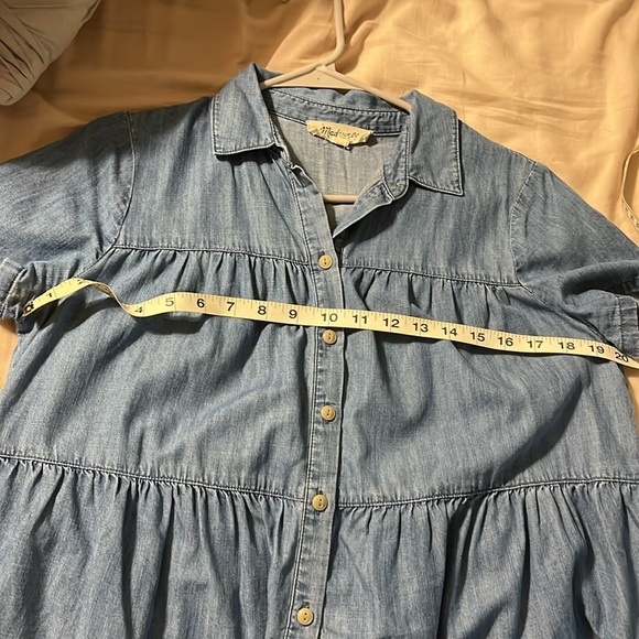 Denim ruffled short sleeve top - Picture 4 of 4